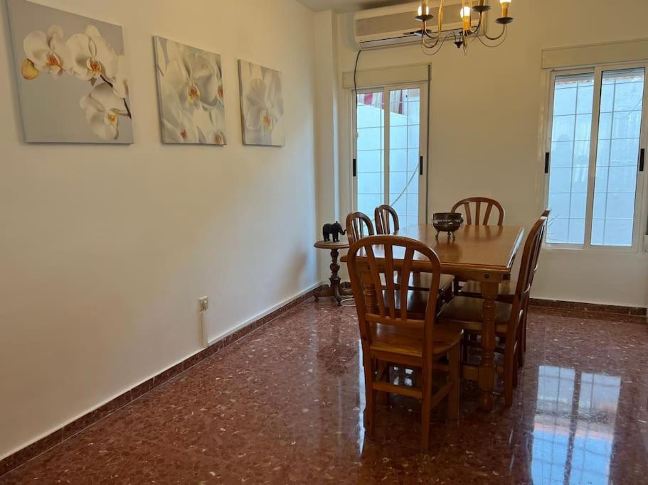 Casa Soleada En Calle Tranquila Sewilla Zewnętrze zdjęcie
