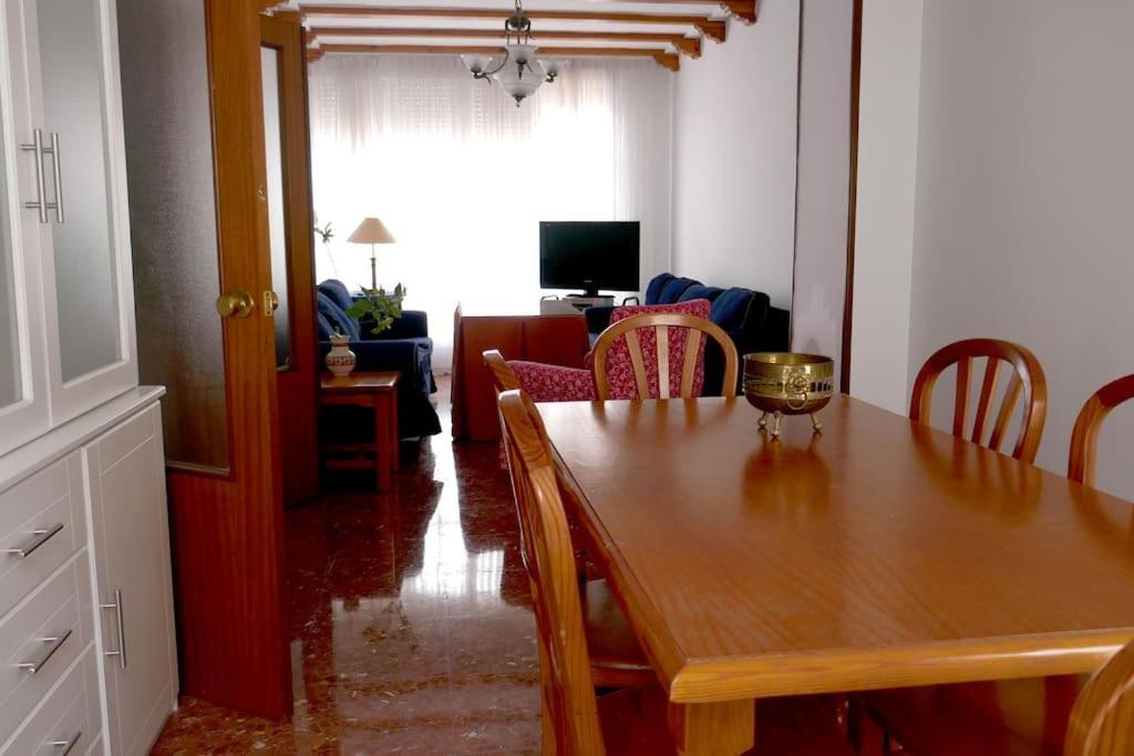 Casa Soleada En Calle Tranquila Sewilla Zewnętrze zdjęcie
