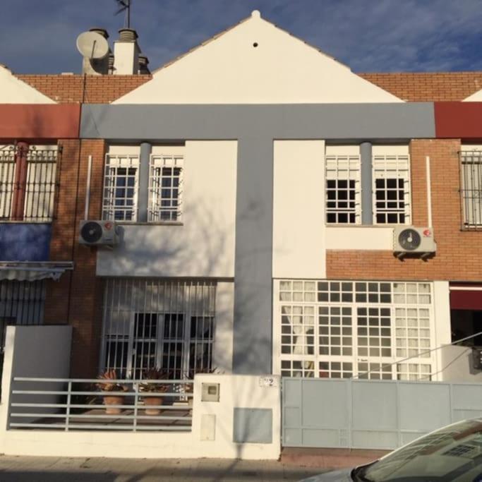 Casa Soleada En Calle Tranquila Sewilla Zewnętrze zdjęcie